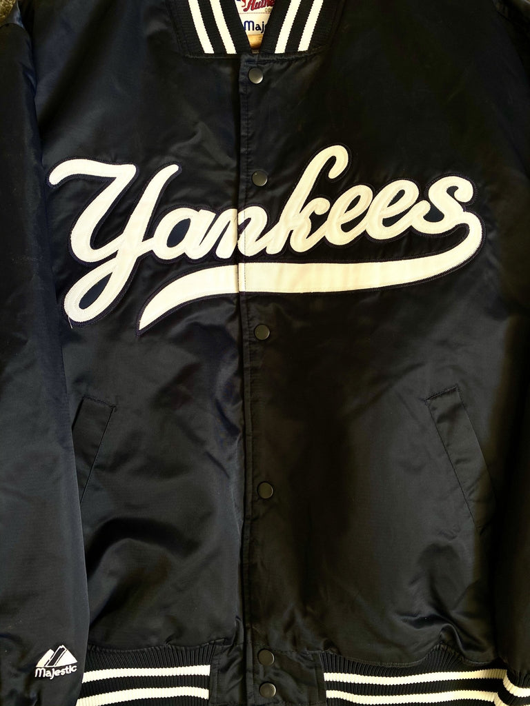 majestic yankees bomber jacket